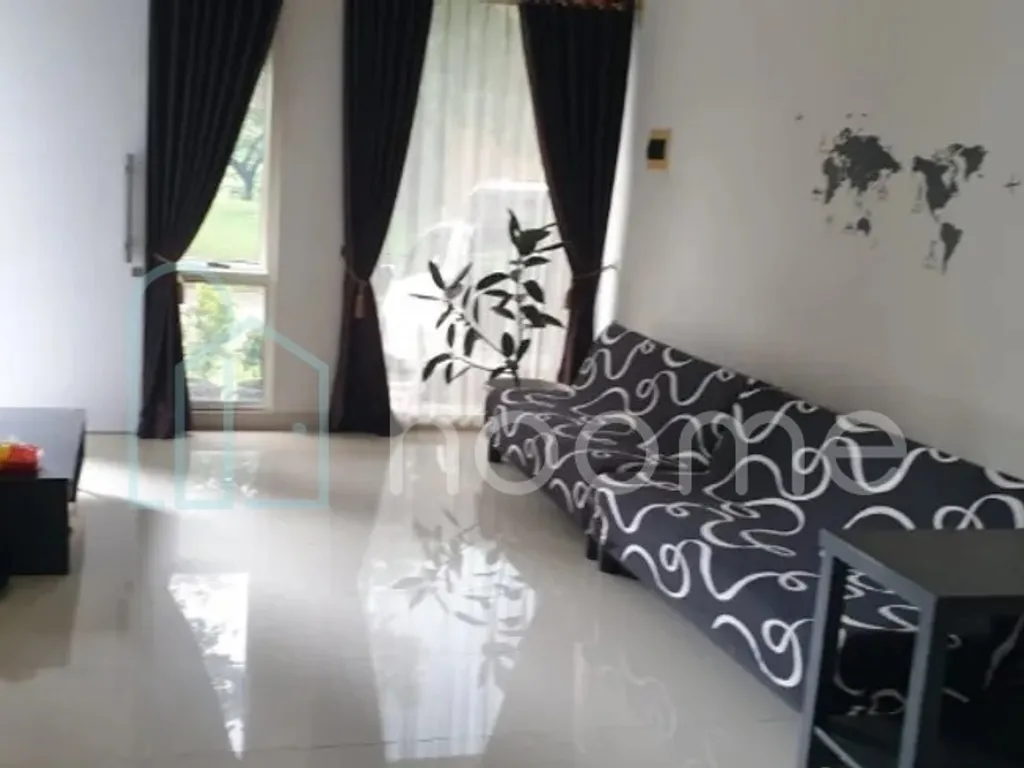 Rumah Cantik Lokasi Asri Dan Strategis Di Bsd City