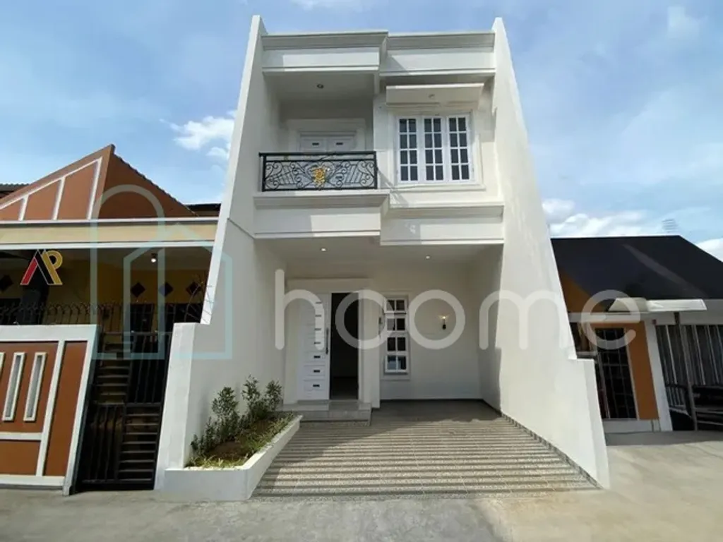 Rumah Ready Dalam Komplek Besar Dekat Pintu Tol Cipayung Jakarta Timur