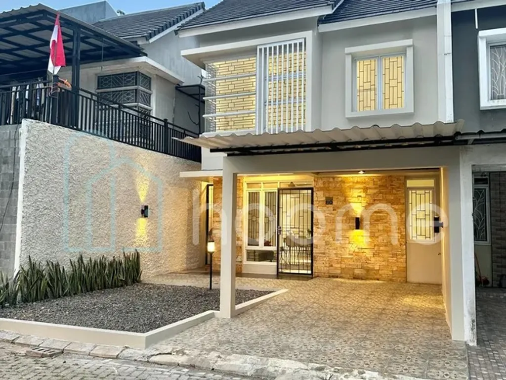 Rumah mewah siap huni dibawah harga pasar metland Transyogy.