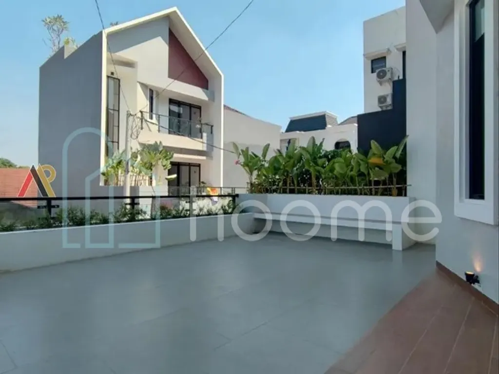 Dijual Rumah 3 Lantai + Rooftop Jagakarsa Ragunan Jakarta Selatan