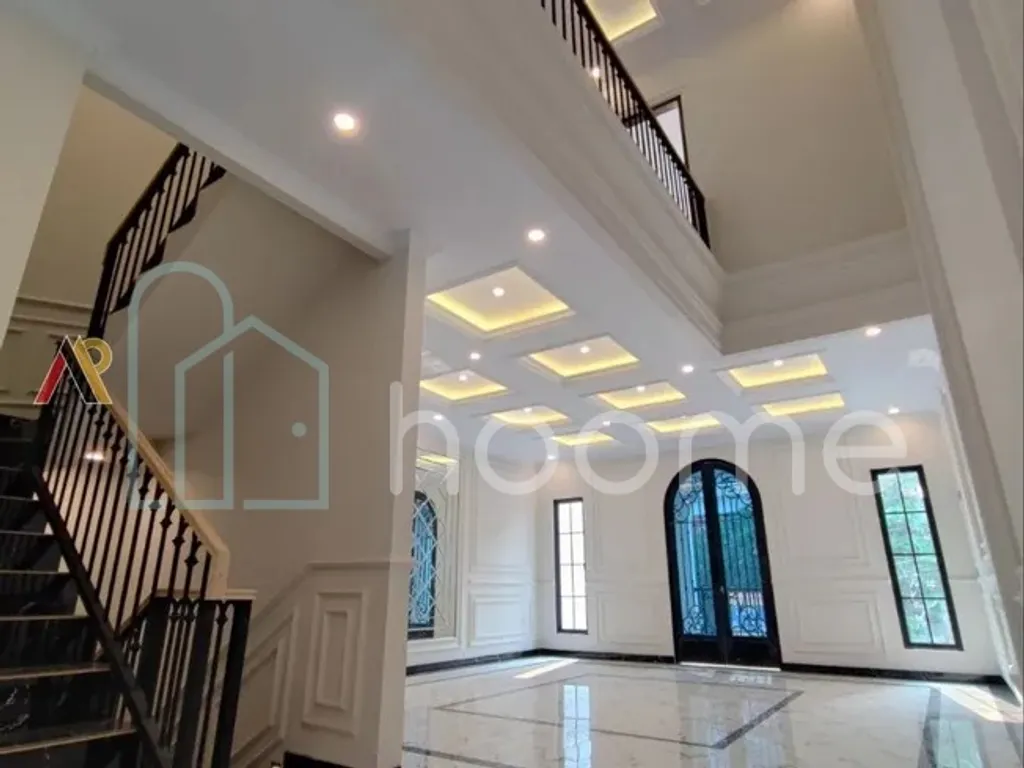 Dijual Rumah Jagakarsa 3 Lantai Private Pool American Clasic Dekat Tol