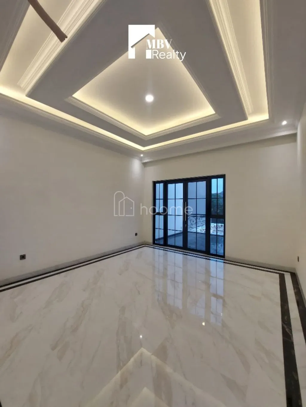 Dijual Rumah Mewah 5KT 4KM 270m² di Area Strategis, Siap Huni!