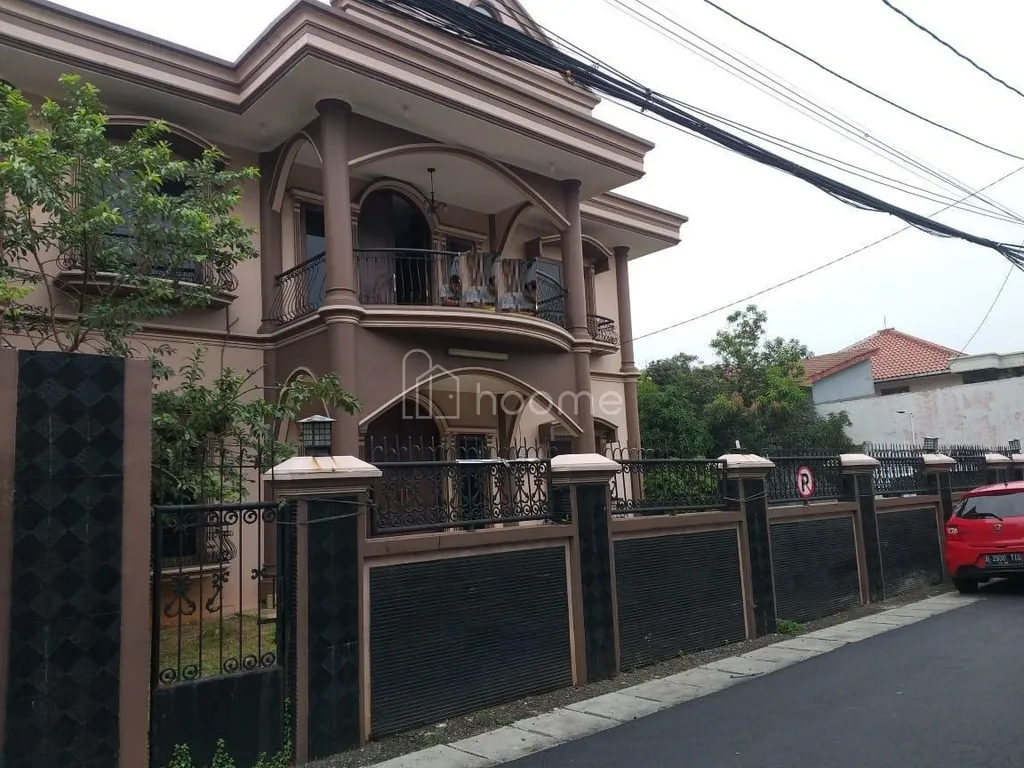 Dijual rumah mewah di area Kayu Manis, Utan Kayu Selatan, Matraman, Jakarta Timur