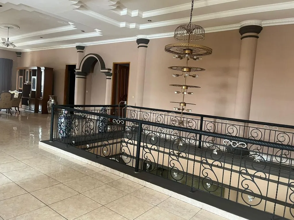 Dijual rumah mewah di area Kayu Manis, Utan Kayu Selatan, Matraman, Jakarta Timur