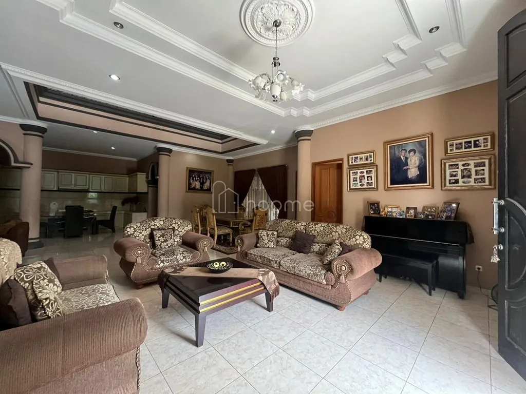 Dijual rumah mewah di area Kayu Manis, Utan Kayu Selatan, Matraman, Jakarta Timur