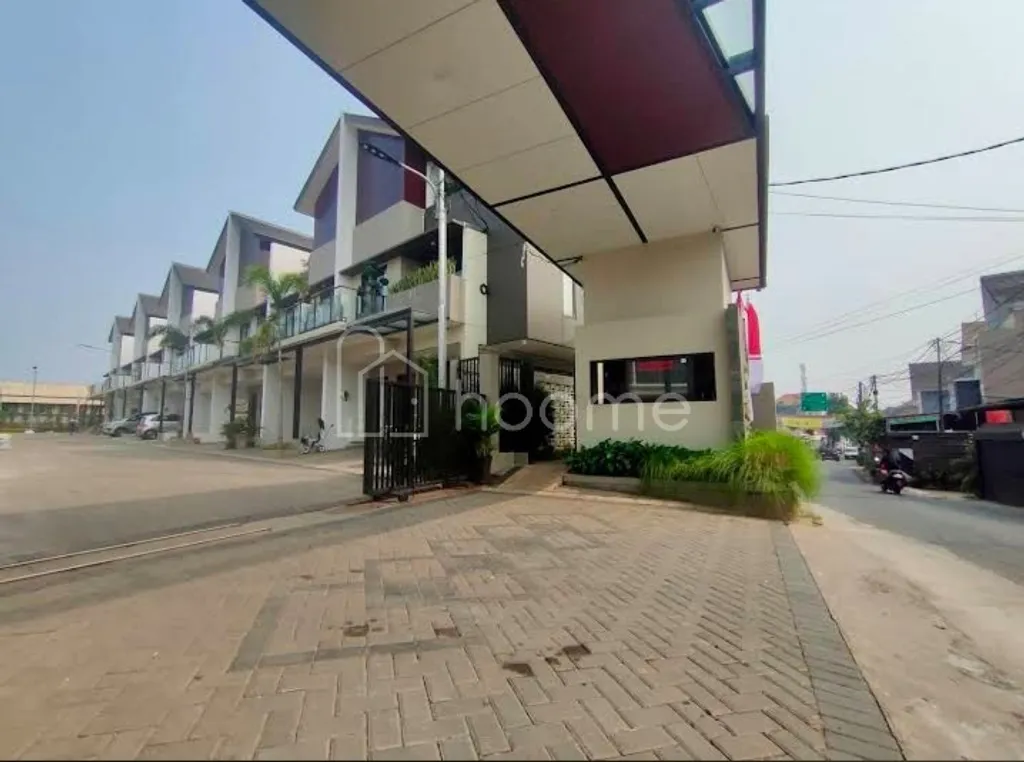 Rumah Siap Huni 3 Lantai di Bintaro