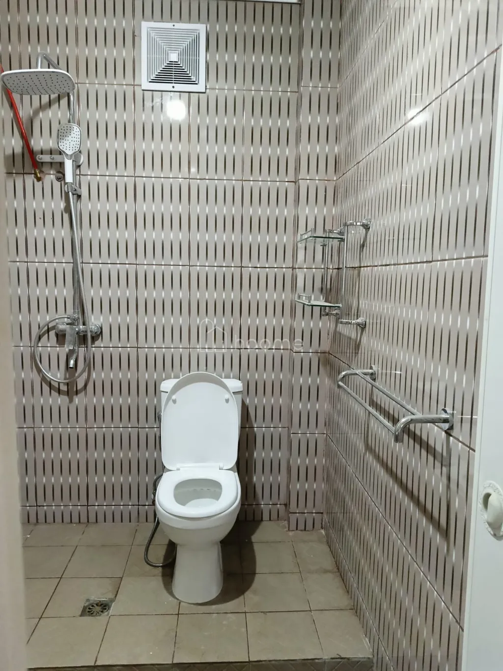 Rumah Semifurnish 2 Lantai Di Taman Cibaduyut Indah