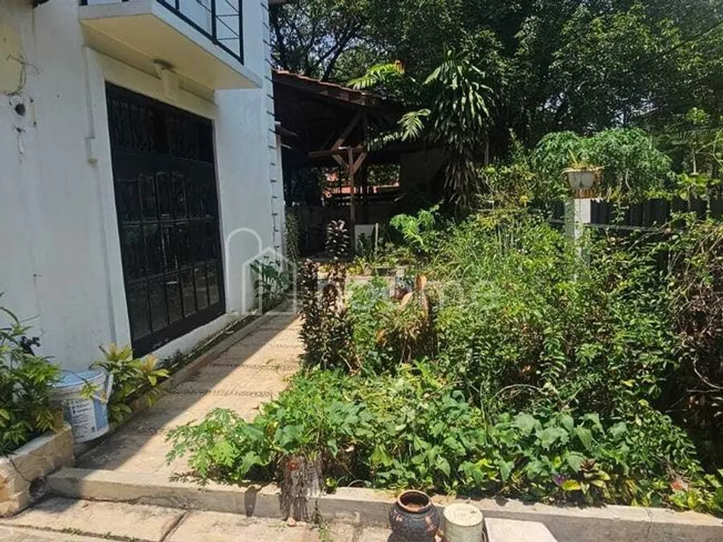 Dijual Rumah Kayu Mas 2 Lantai Dekat Pulomas & Matraman - BISA NEGO