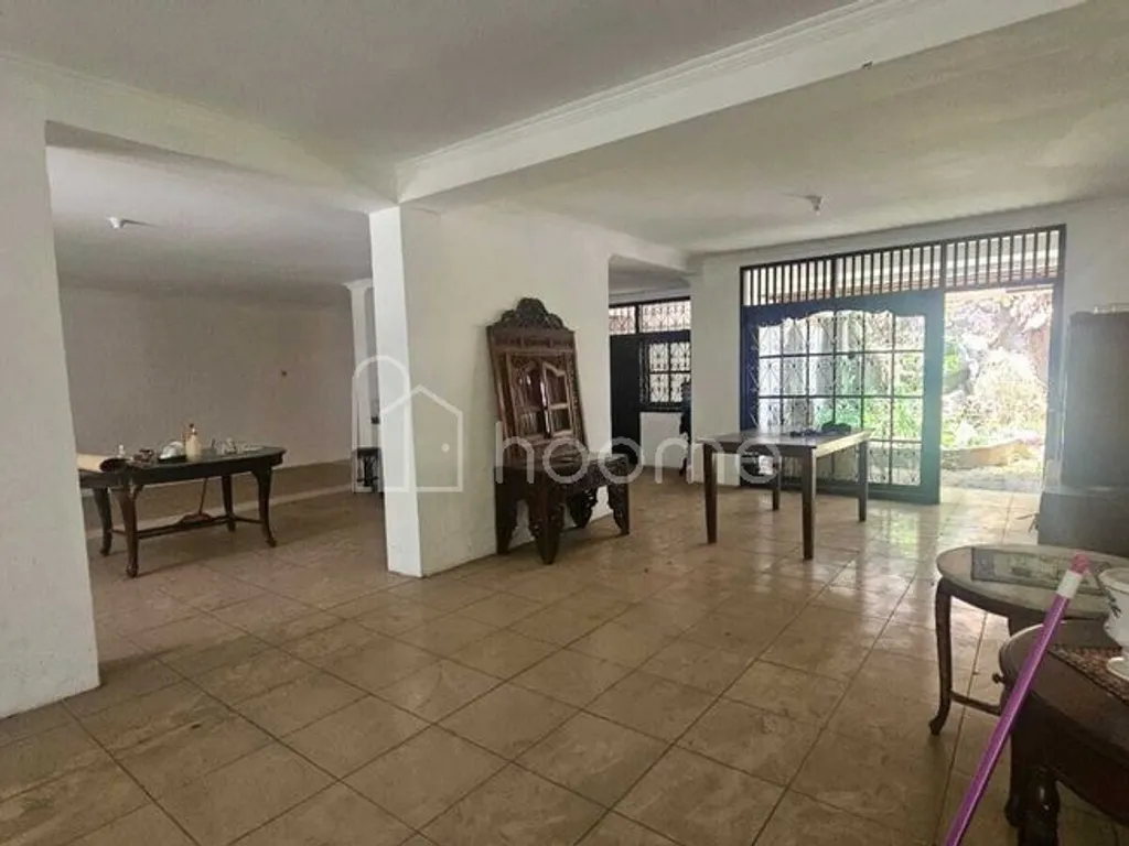 Dijual Rumah Kayu Mas 2 Lantai Dekat Pulomas & Matraman - BISA NEGO