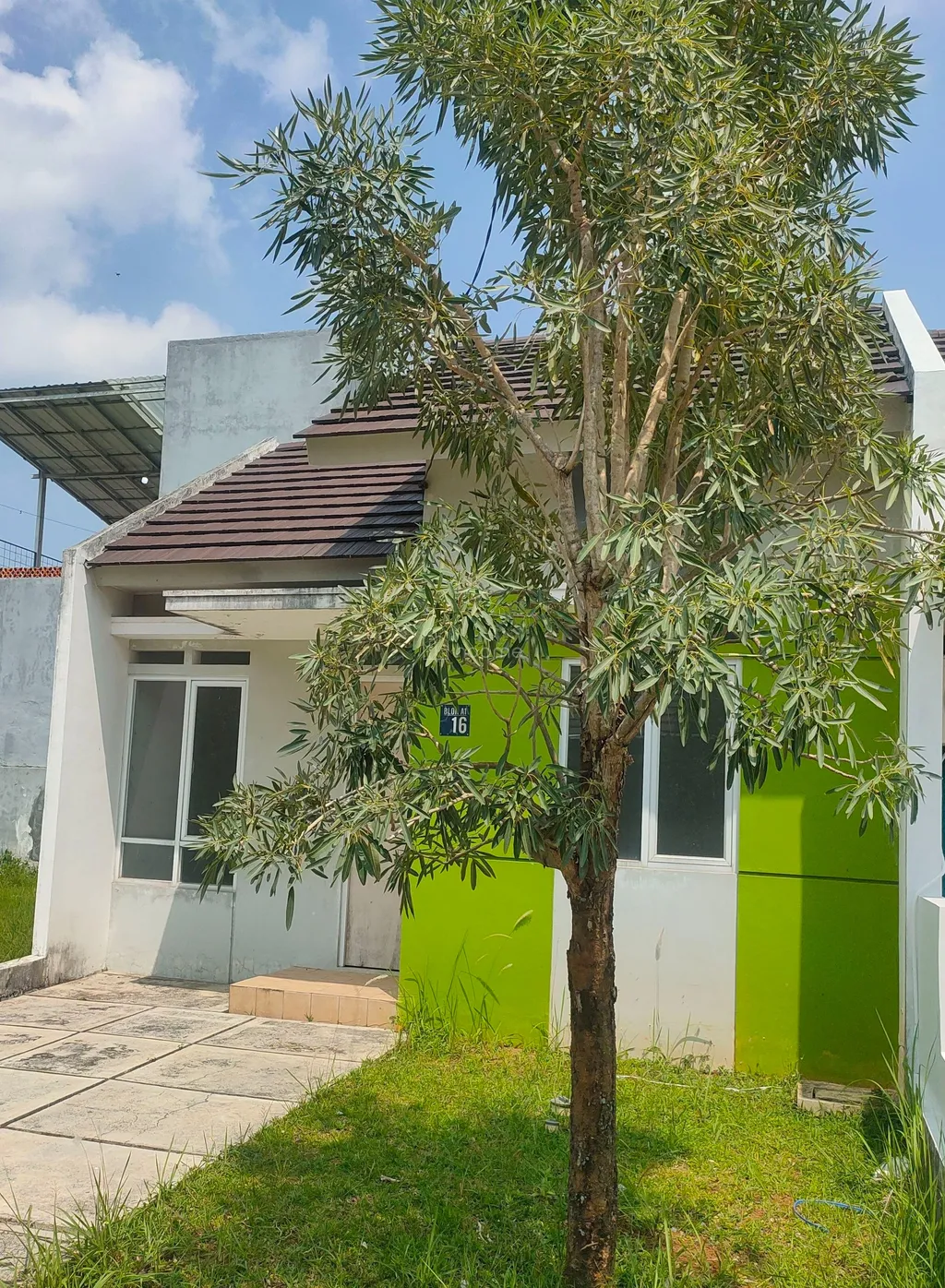 Dijual Rumah SENTRALAND PARADISE HOOK HDP TIMUR