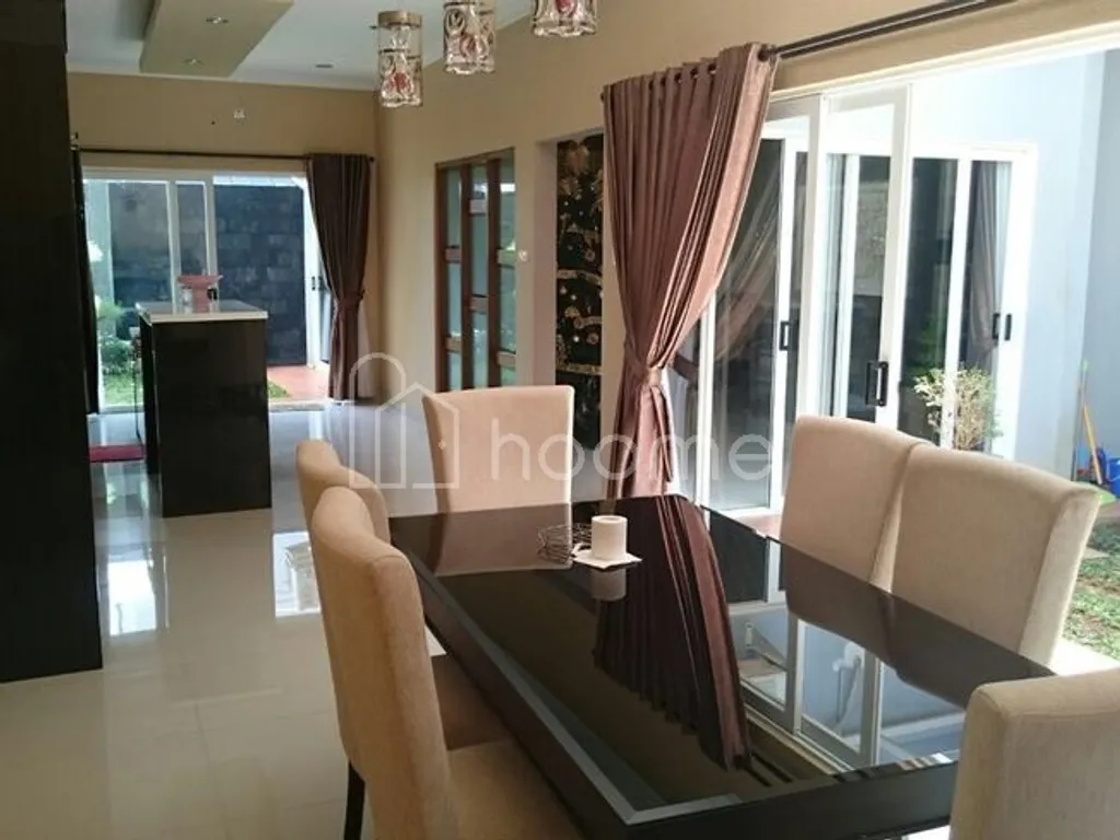 DIJUAL RUMAH 2 LANTAI DI DALAM CLUSTER KOTA WISATA CIBUBUR