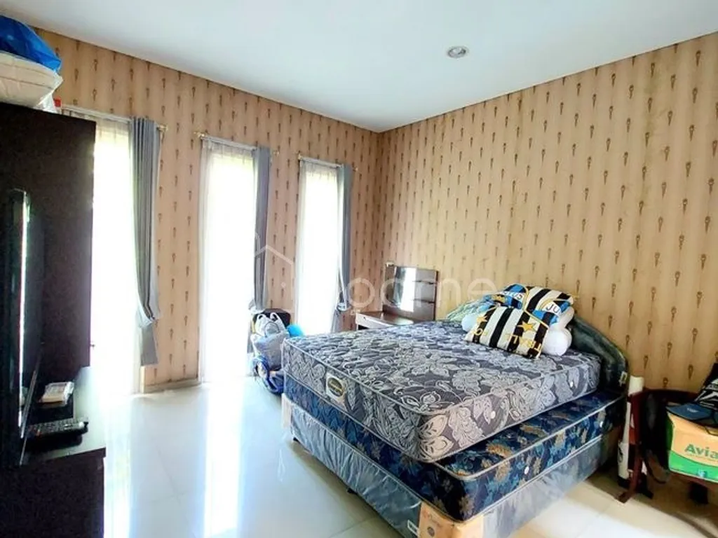 JUAL CEPAT MEWAH MINIMALIS VILA VALENCIA PAKUWON