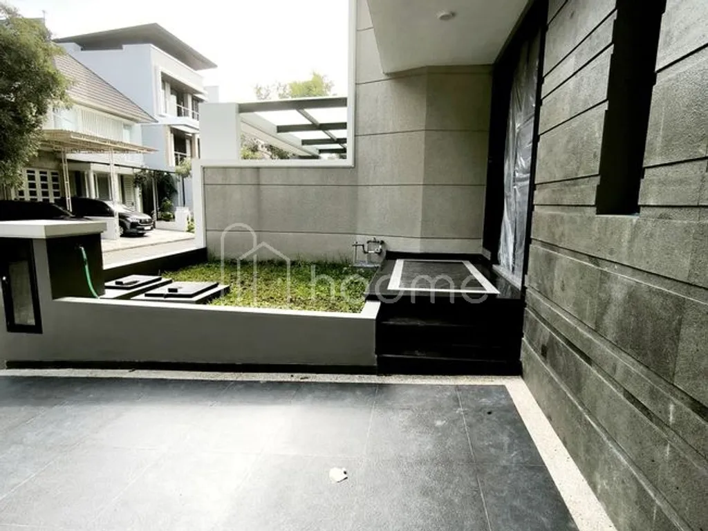 NEW GRESS RUMAH 2 LANTAI MINIMALIS STANFORD CITRALAND UTAMA DKT GWALK