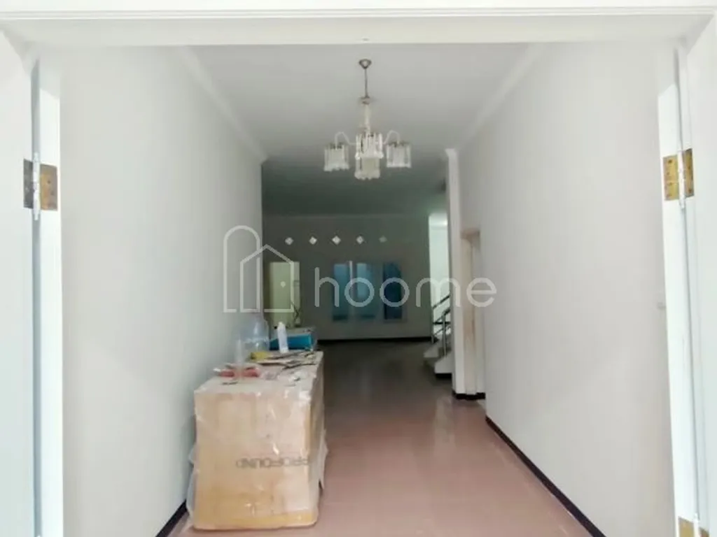 JUAL CEPAT RUMAH SIAP HUNI 2LANTAI DARMO PERMAI SELATAN DPS