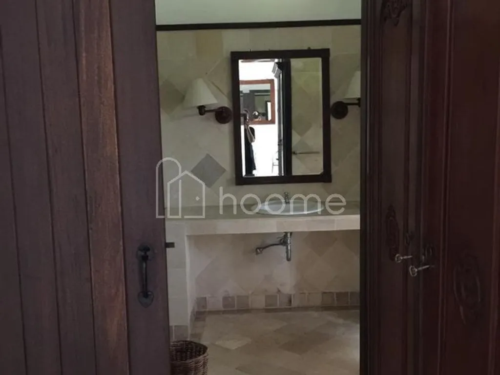 Villa Eksklusif Tropical House di Anyer - 6.800m² Dekat Pantai