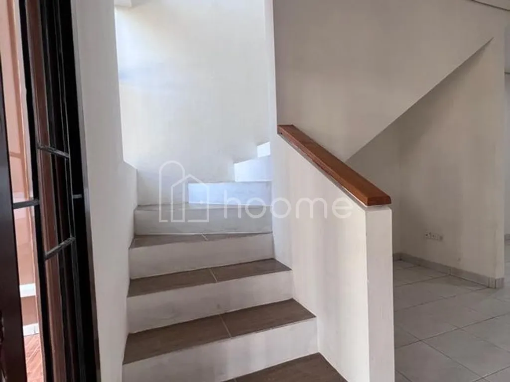 Dijual Rumah Modern Minimalis di Emerald Town House, Bintaro Sektor 9