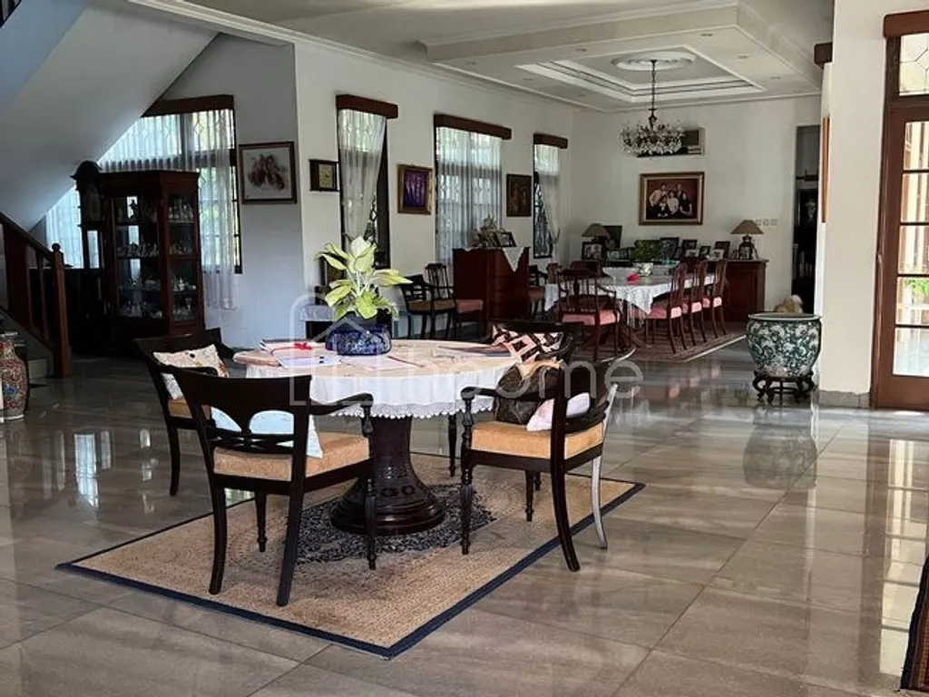 Rumah Dijual di Jl. Rambutan, Cinere