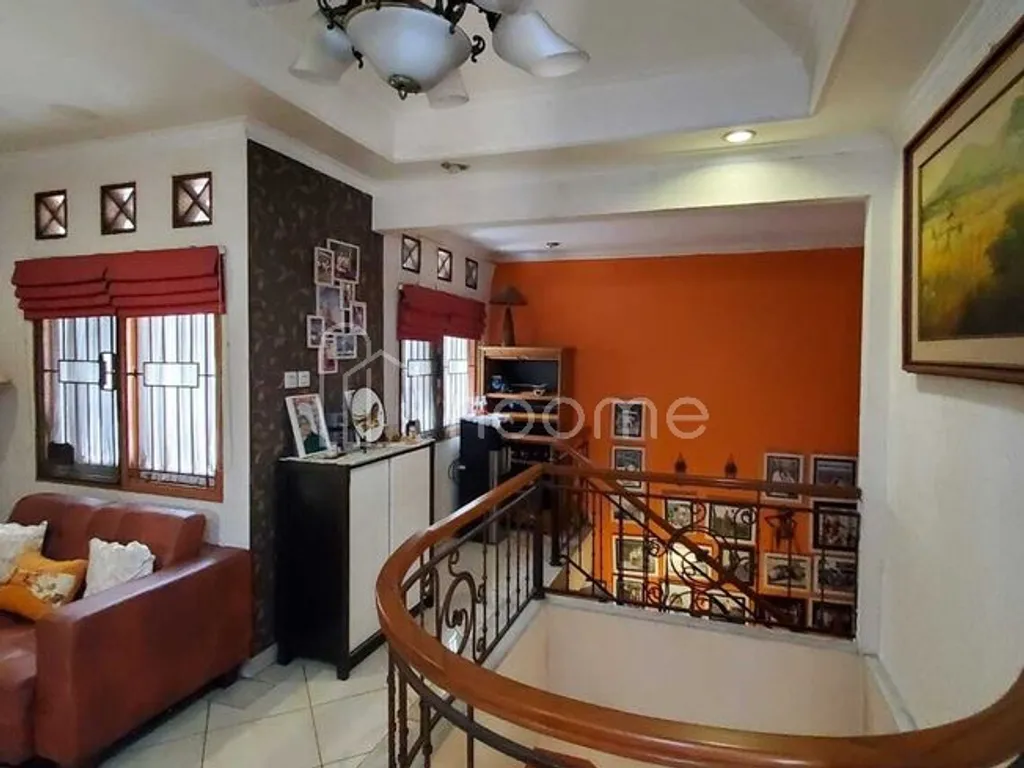Rumah Hook dijual di Puri Bintaro, Sektor 9
