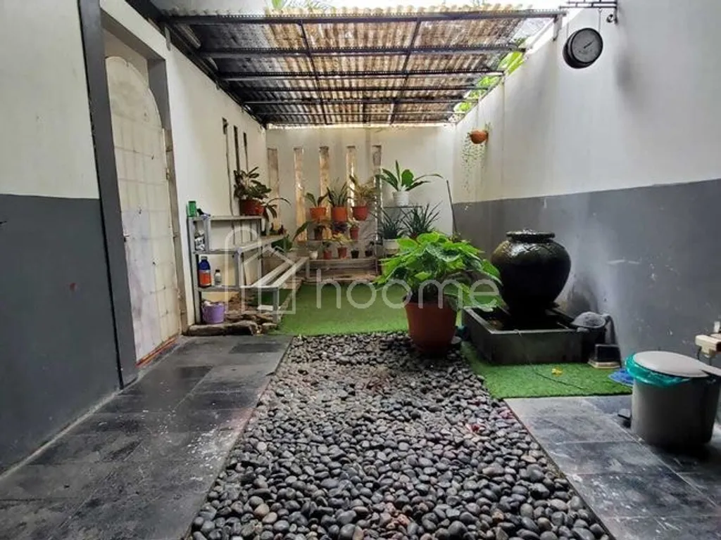 Rumah Hook dijual di Puri Bintaro, Sektor 9