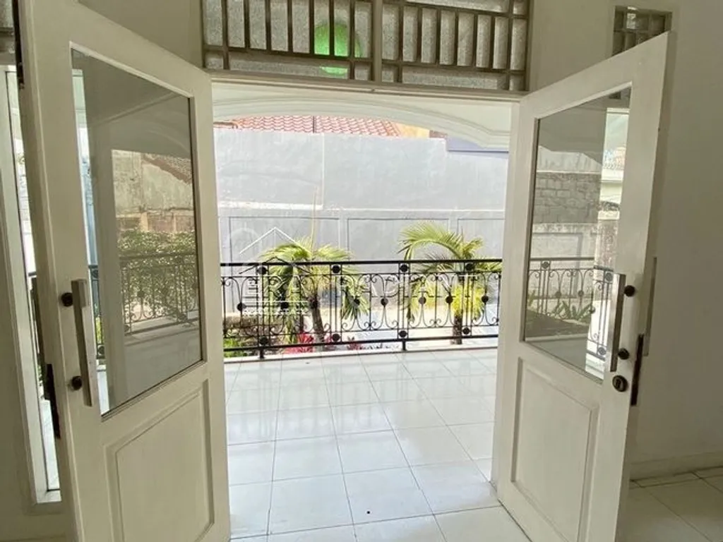 Rumah Dijual di Bintaro Sektor 5, Perkici, Siap Huni