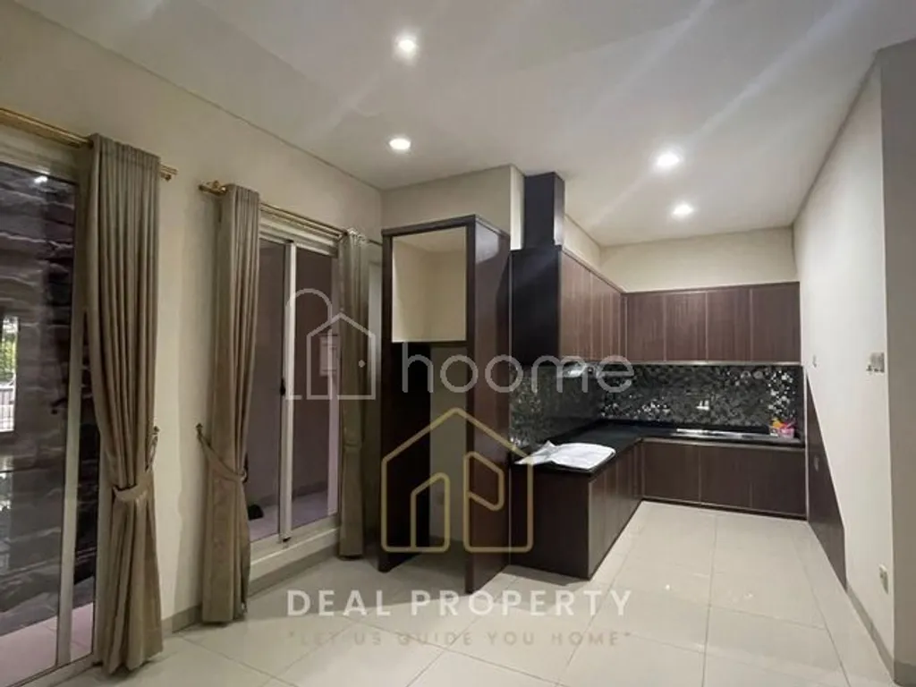 Jual murah Rumah PIK Cluster Garden House full furnish SHM siap pakai