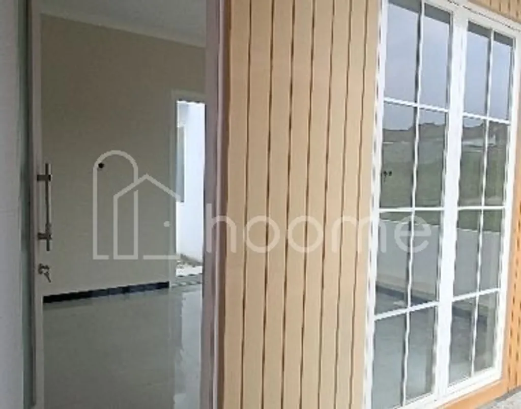 Rumah 2 lantai modern dekat kota batu & malang