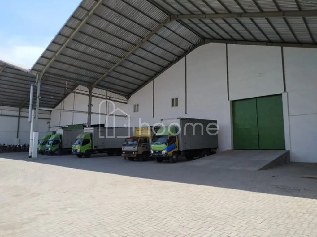 JUAL CEPAT GUDANG ROMOKALISARI DKT MARGOMULYO KALIANAK OSOWILANGUN