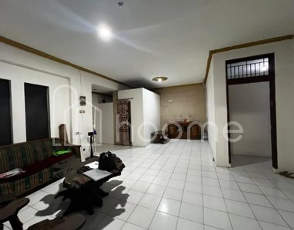 DIJUAL RUMAH KOS-KOSAN 2 LANTAI DI JALAN RAYA PEKAYON BEKASI