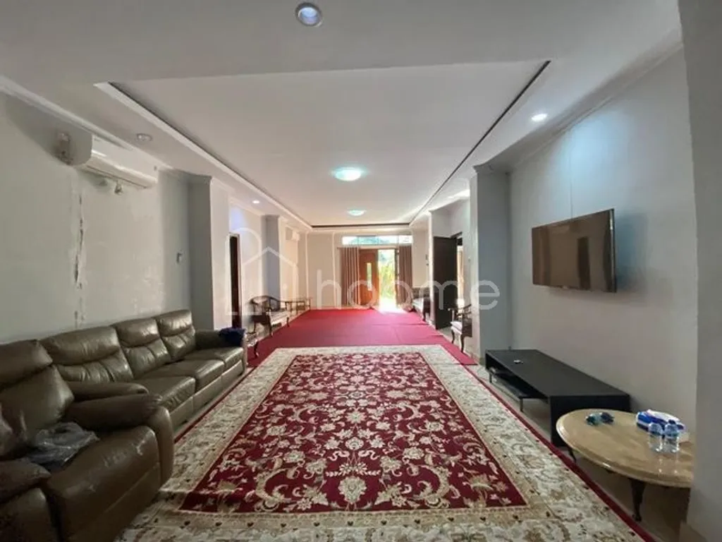 Rumah 3 Lantai Lokasi Strategis Premium dekat Olifant International