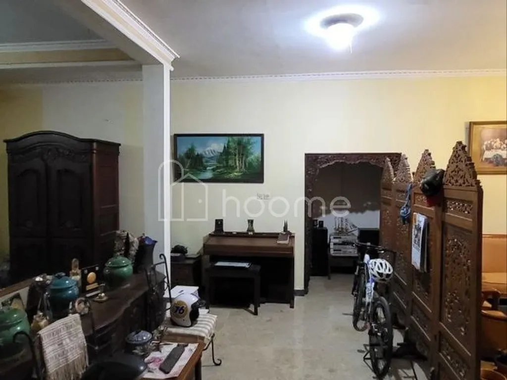 Rumah Banyak Kamar Cocok Kost-kostan di Seturan dkt Kampus YKPN, UPN