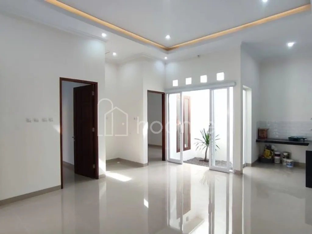 Rumah Baru Siap Huni Model Minimalis Modern dkt Kampus UII Jakal km 13 — foto 4 dari 4