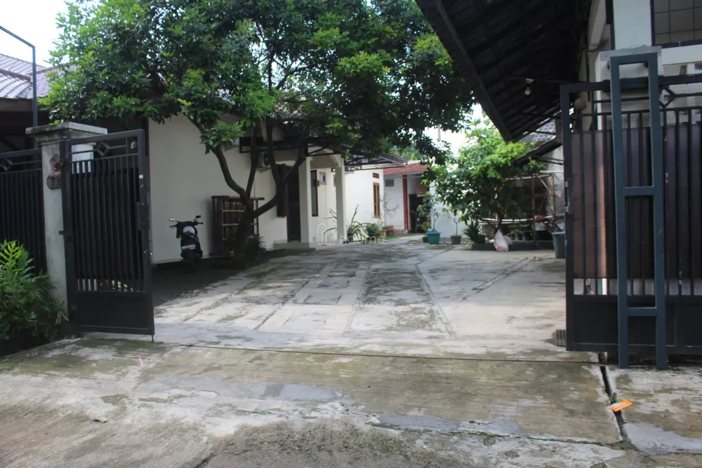 Dijual Kost 4KT 3KM di Lokasi Strategis - Potensi Tinggi!