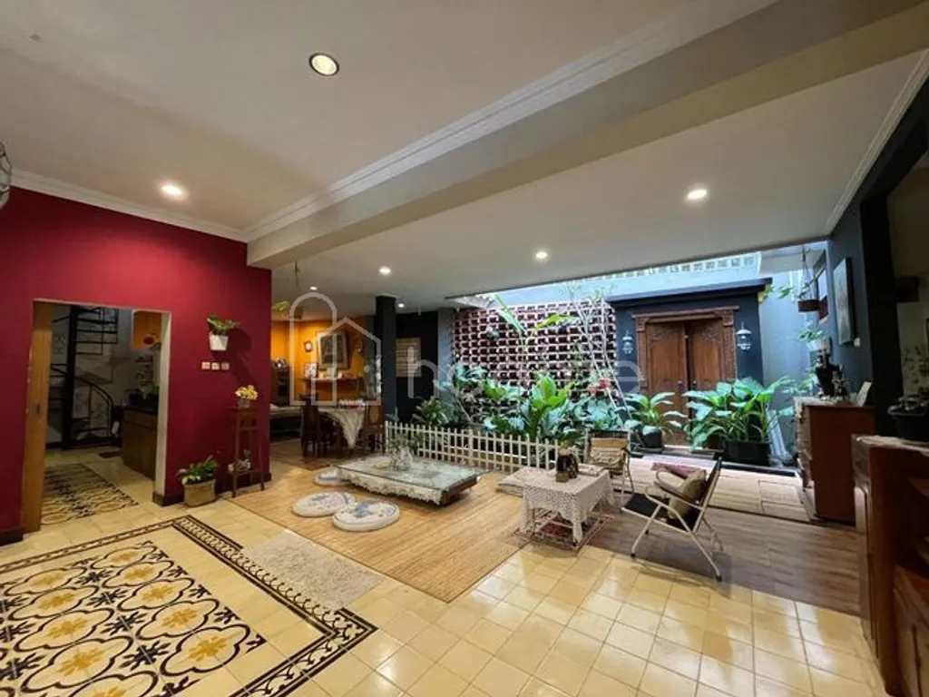 Rumah Mewah Nyaman Maksimal dekat Kampus STPN Kedinasan