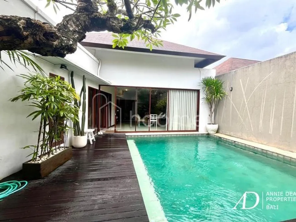 FREEHOLD 3 BEDROOM VILLA ONE GATE SYSTEM IN UMALAS