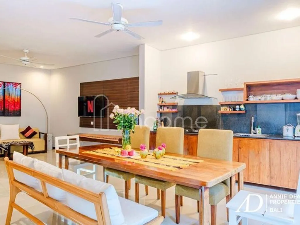 FREEHOLD 3 BEDROOM VILLA ONE GATE SYSTEM IN UMALAS