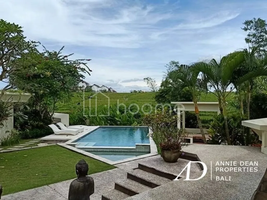 FREEHOLD TROPICAL DESIGN VILLA WITH A RICE FIELD VIEWS