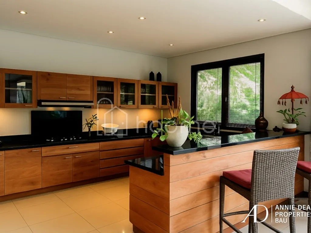 FREEHOLD 5-BEDROOM VILLA IN THE PRIME AREA OF BATU BOLONG, CANGGU