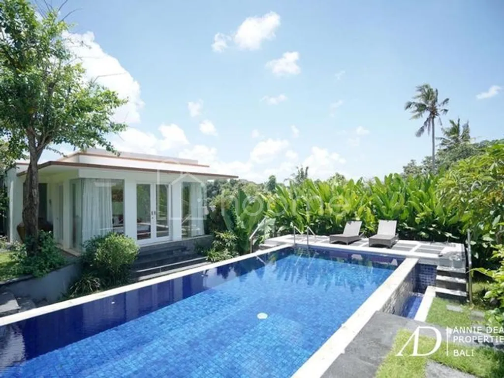 FREEHOLD MODERN BALINESE-STYLE VILLA IN CANGGU