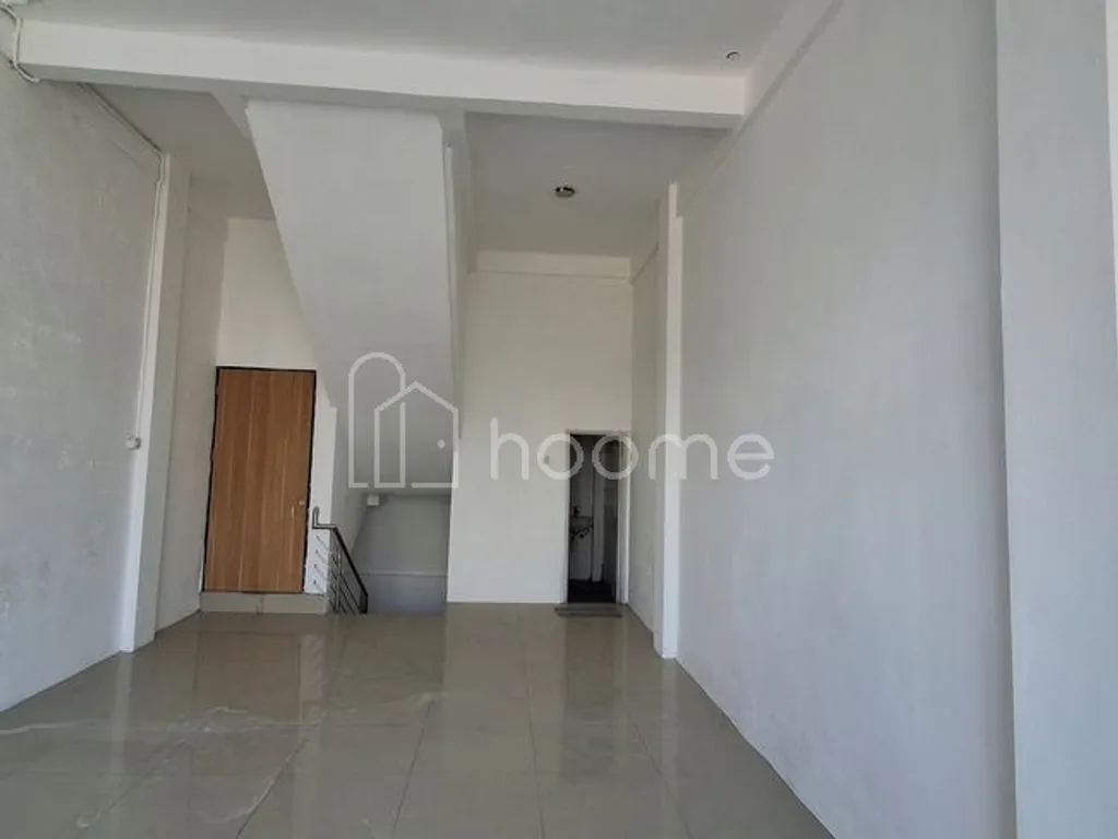 Sewa Ruko Strategis 2KM 180m² di Lokasi Terbaik!