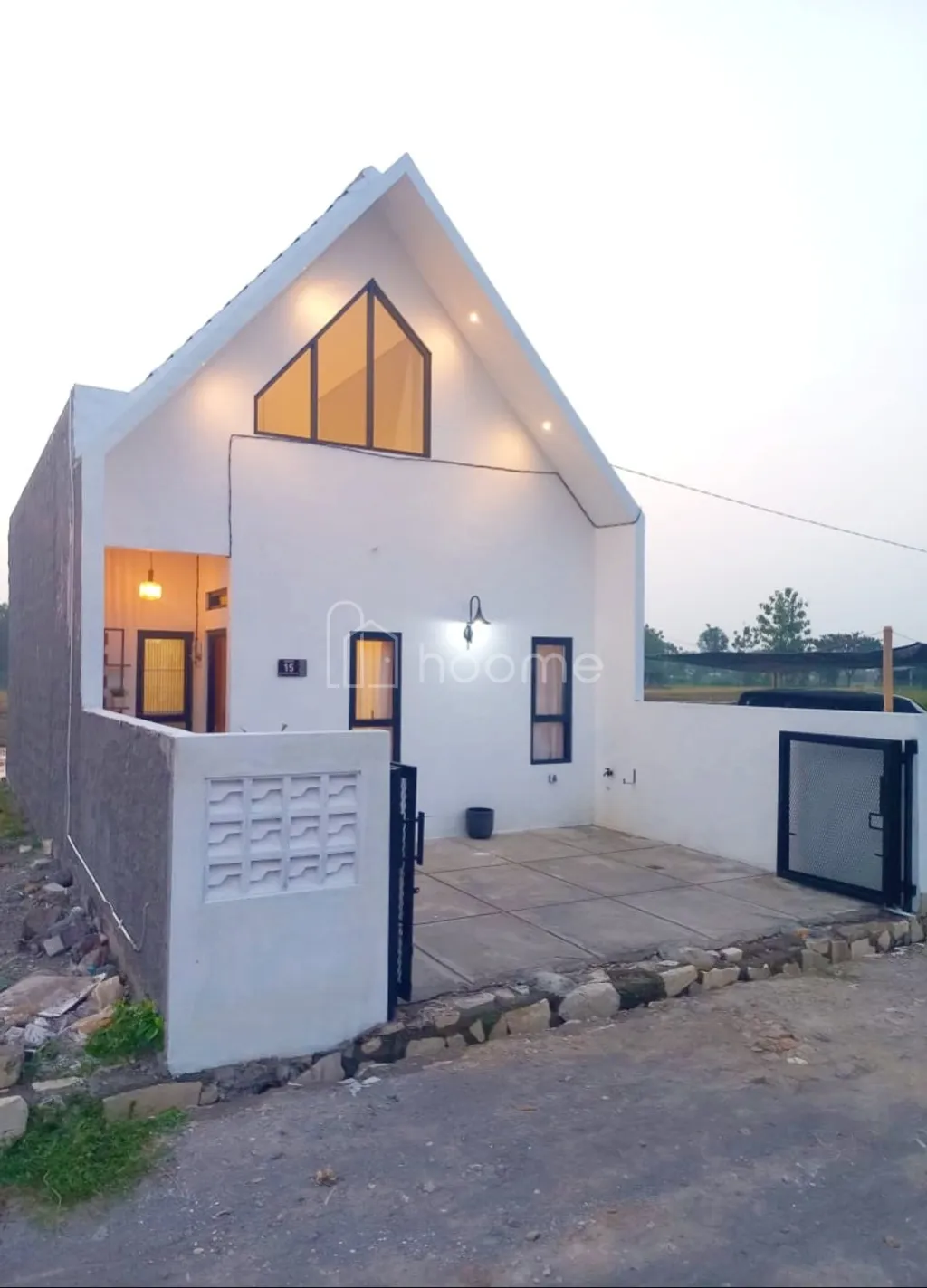 Dijual Rumah Estetik style Skandinavian, Siap Huni di Lokasi Strategis!