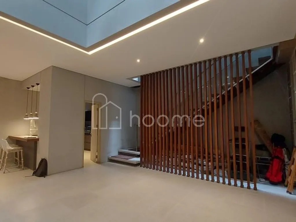 Disewakan rumah cantik baru, siap huni di Lebak Bulus Indah