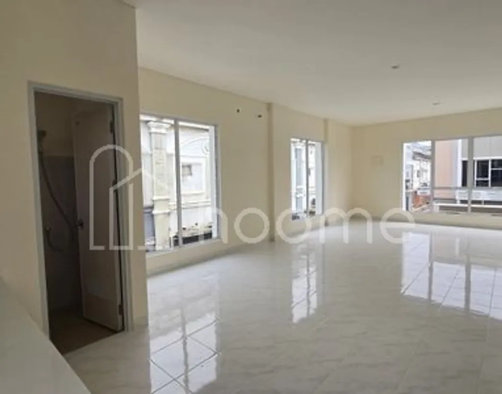 Disewakan Ruko Hook Vienna Grandr di Gading Serpong