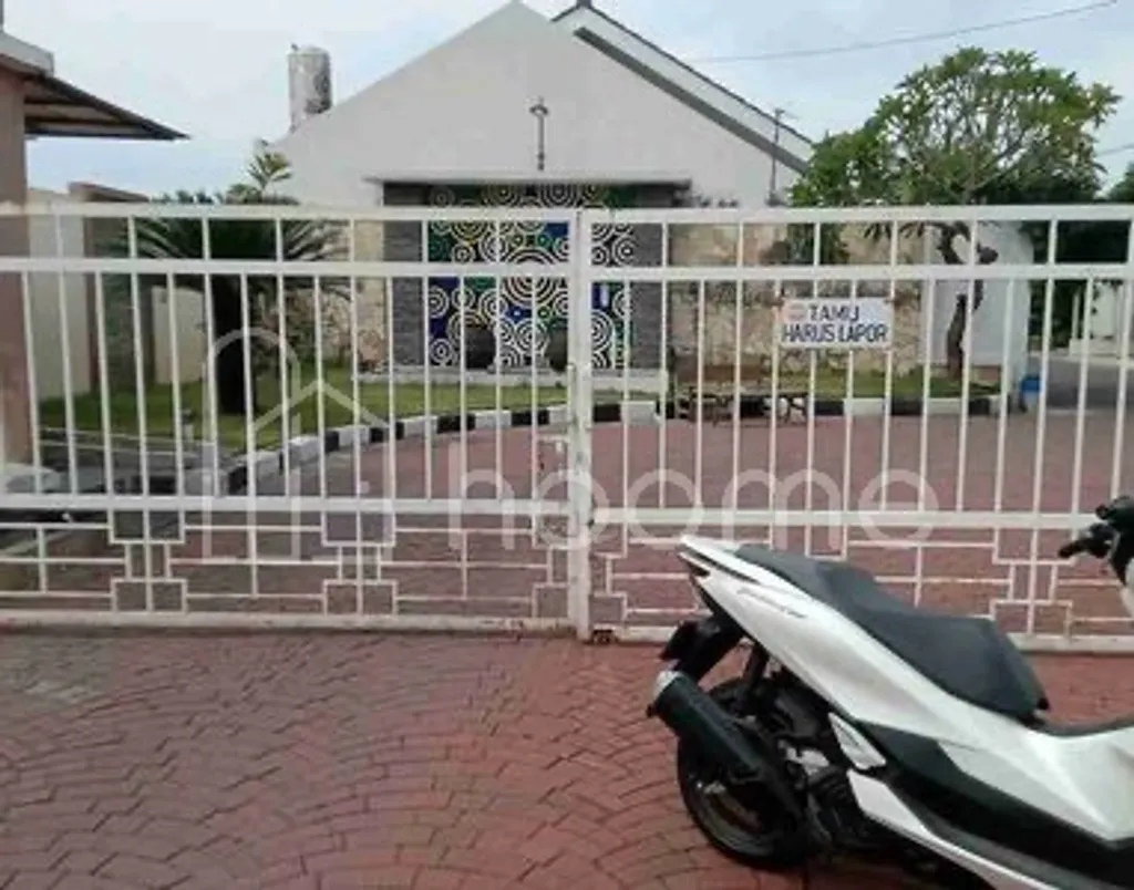 Di sewakan cling 2 mobil hunian tenang one gate
