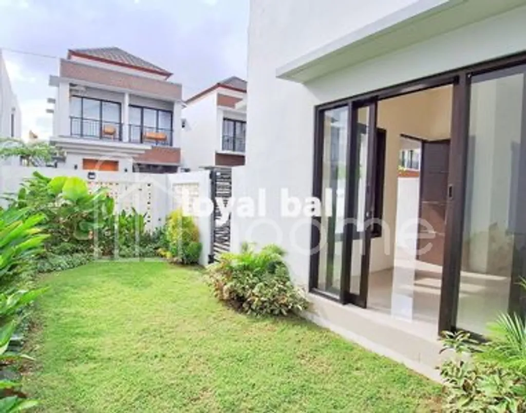 Rumah, Brand New House in a Quiet Estate in Jimbaran, Bali