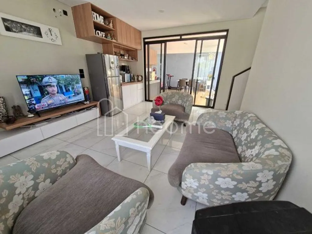 TURUN HARGA RUMAH MURAH 2 lantai Furnish Punawangi, KBP