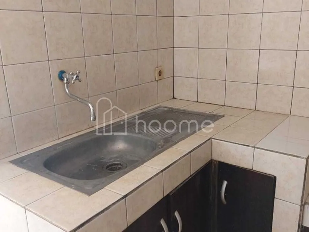 Dijual Rumah 2 Lantai di Pinus Regency