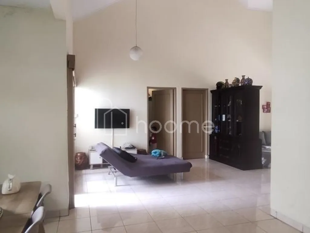 JUAL MURAH siap huni SHM strategis di Pinus Regency