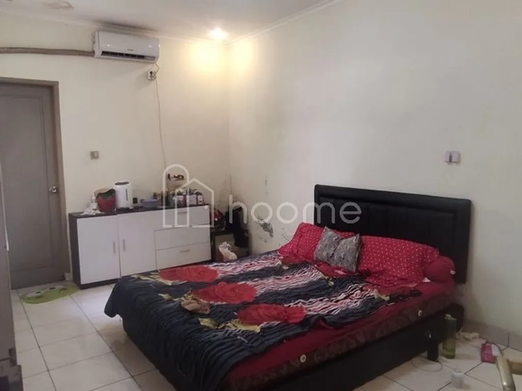 JUAL MURAH siap huni SHM strategis di Pinus Regency