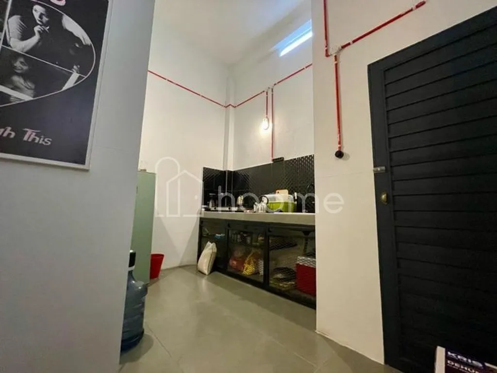 Dijual Rumah Kos lokasi strategis di jalan cisitu lama