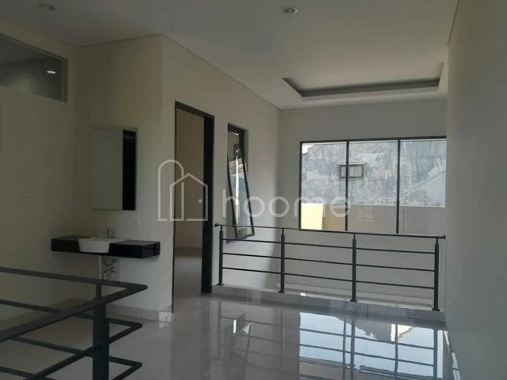 Dijual Rumah baru di Singgasana Pradana